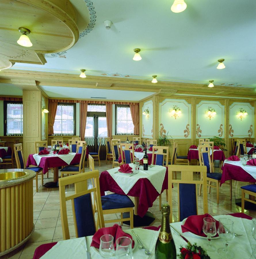 Hotel Al Plan Андало Екстер'єр фото
