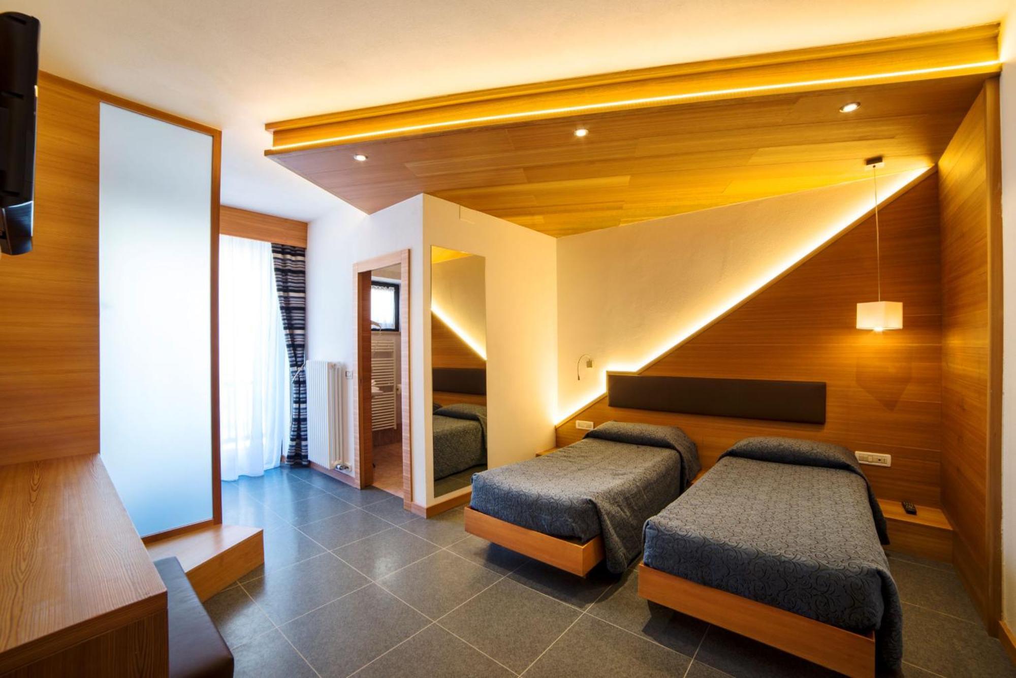 Hotel Al Plan Андало Екстер'єр фото