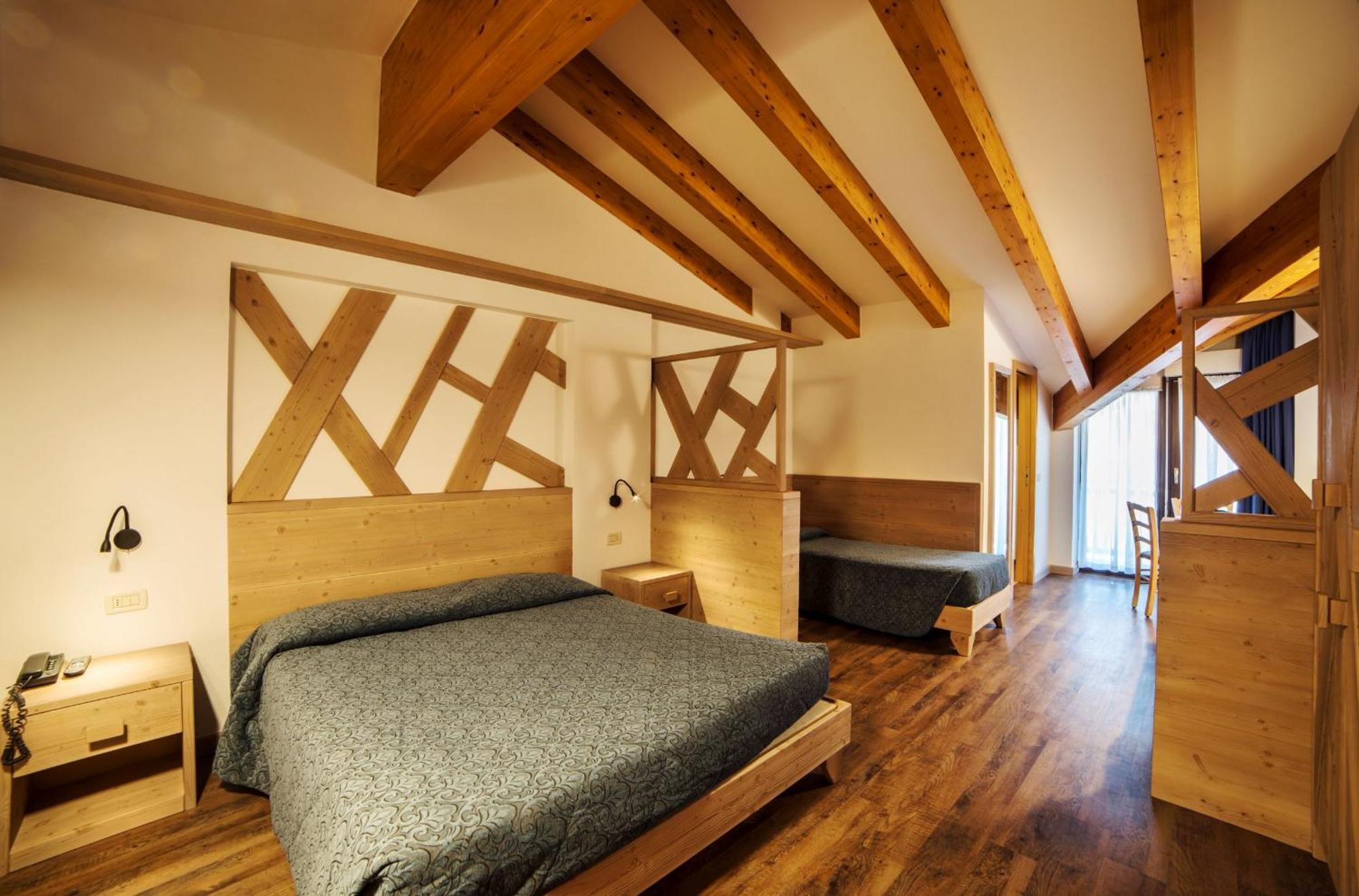 Hotel Al Plan Андало Екстер'єр фото